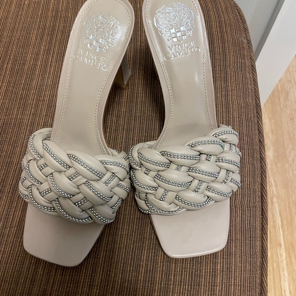 Vince Camuto Mule Size 8 NWT. Tan - Picture 5 of 8